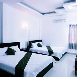 2* Hotel Phong Luu