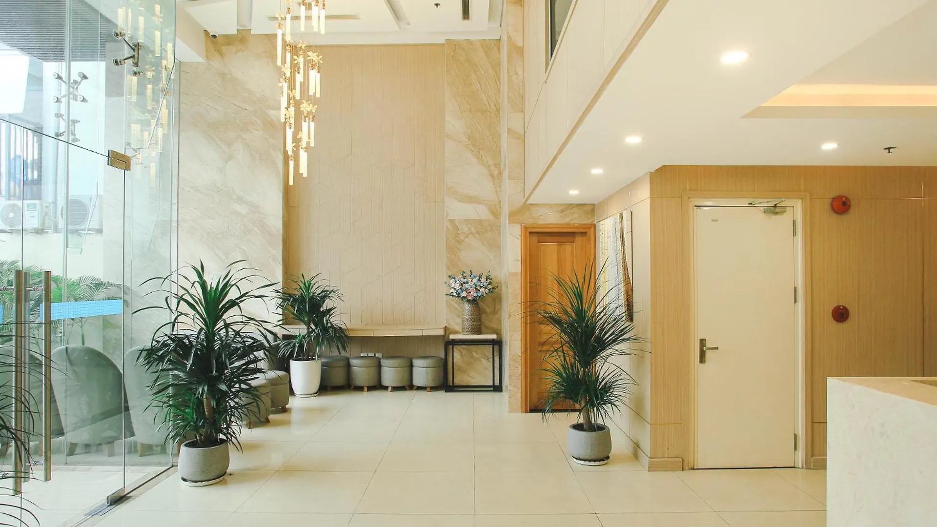 ****  Elite Hotel Nha Trang Vietnam